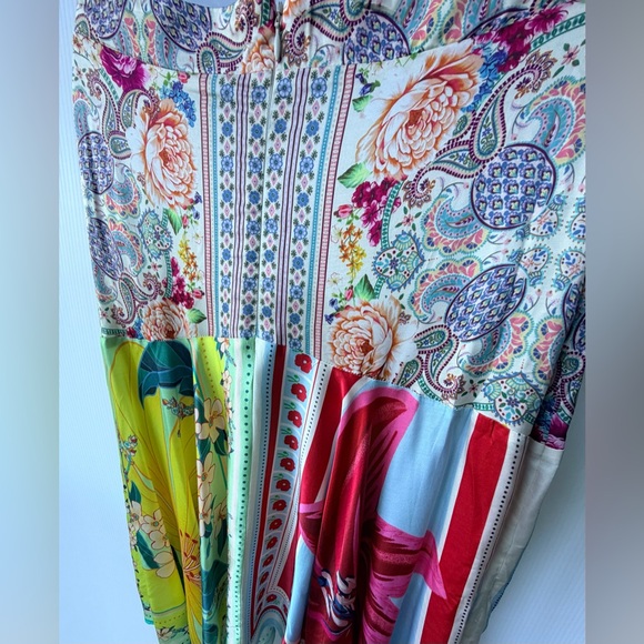 FARM Rio Woman’s Azalea Mix Floral Patchwork Handkerchief Midi Skirt Size Med - Picture 6 of 9